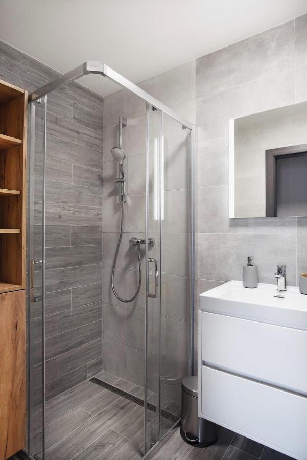 Apartmany Palenica & Ostredok - Galeria Apartments Jasna Lucky เดมานอฟสกา โดลินา ภายนอก รูปภาพ